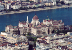 800px-Hungarian_Parlament.jpg